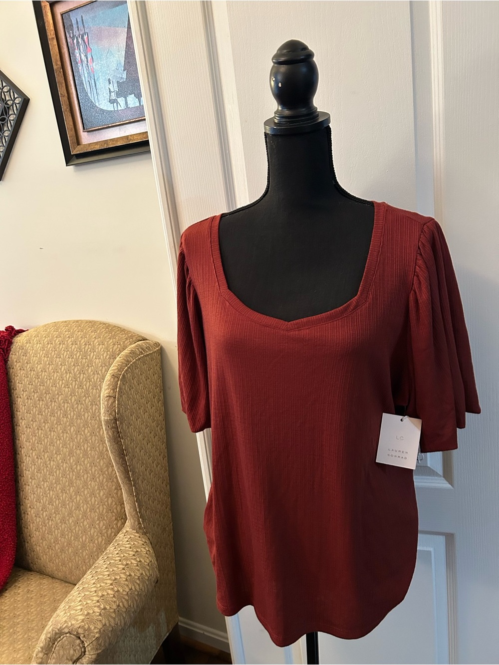 NWT LC Lauren Conrad Short Sleeve Scoop Neck Top in Brick Red